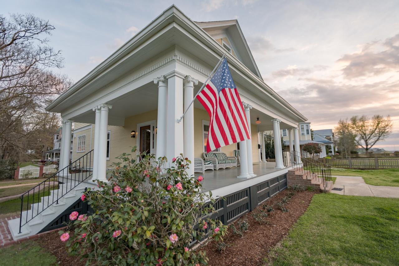 Clifton House - Observatory - King Suite, Sleeps 4, Mississippi River Views *