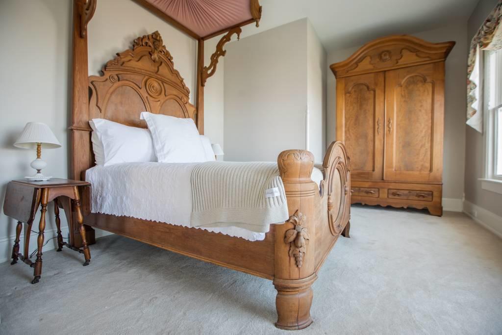 Clifton House - Observatory - King Suite, Sleeps 4, Mississippi River Views Affittacamere